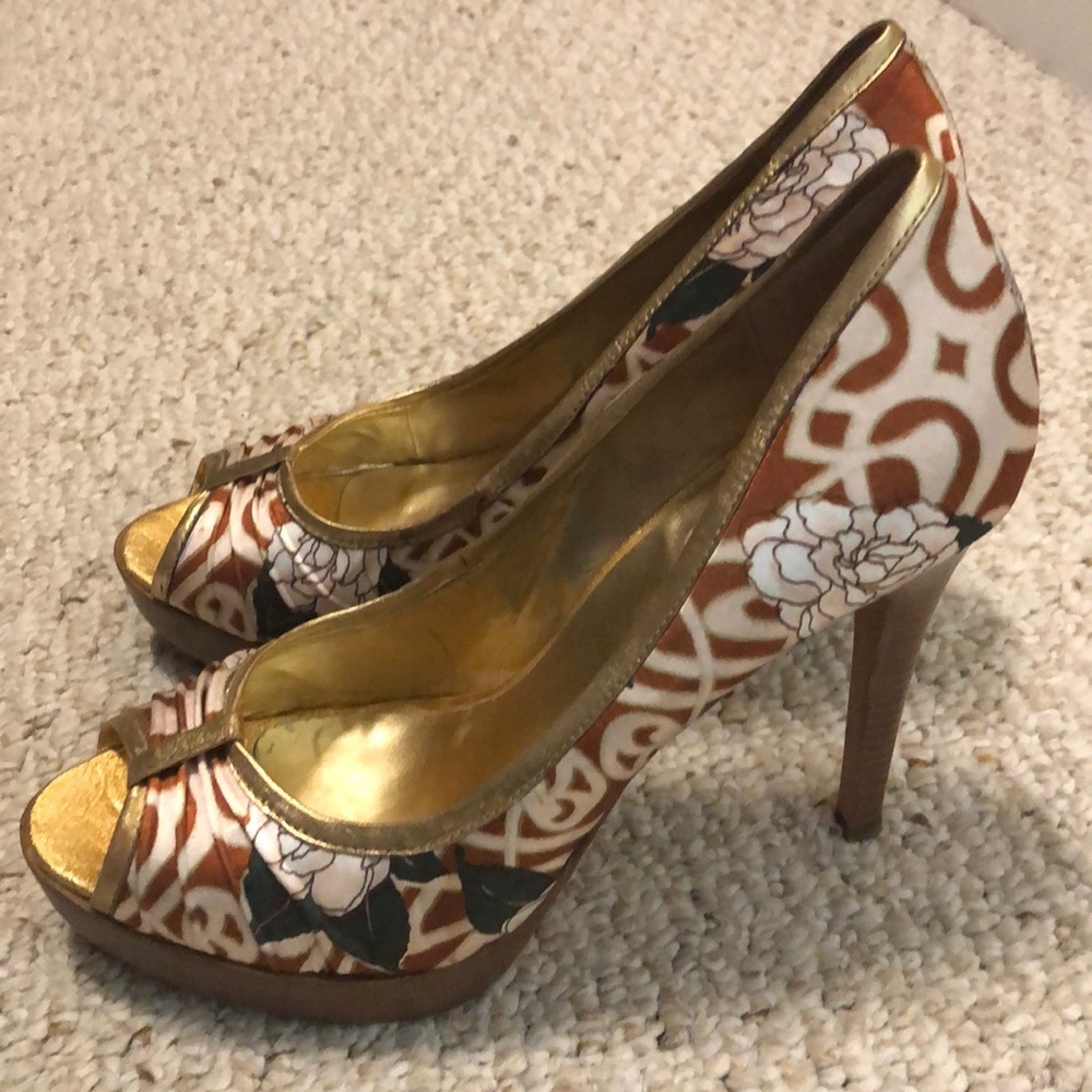 Aldo silk floral peep toe pump